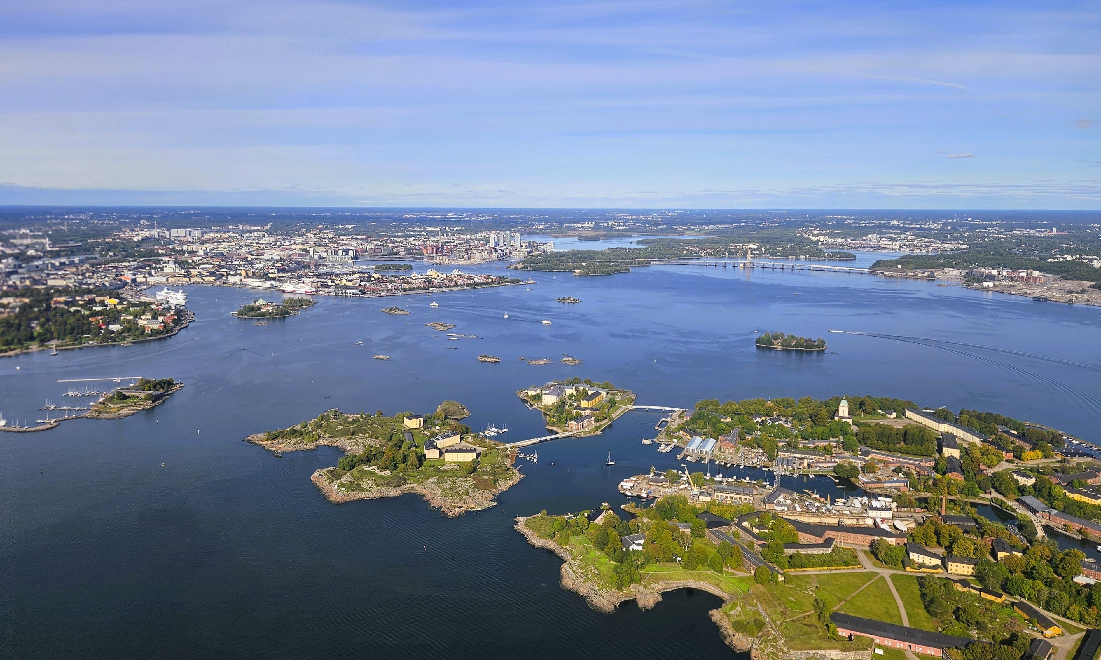Helikopterin maisemalento Helsingin yllä – 1–3 henkilölle - 2