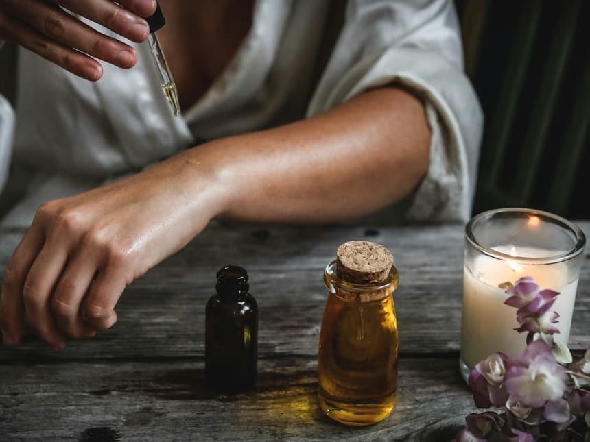 Ayurvedinen öljyhieronta Helsingissä – Abhyanga-kokovartalohoito 60min - 1