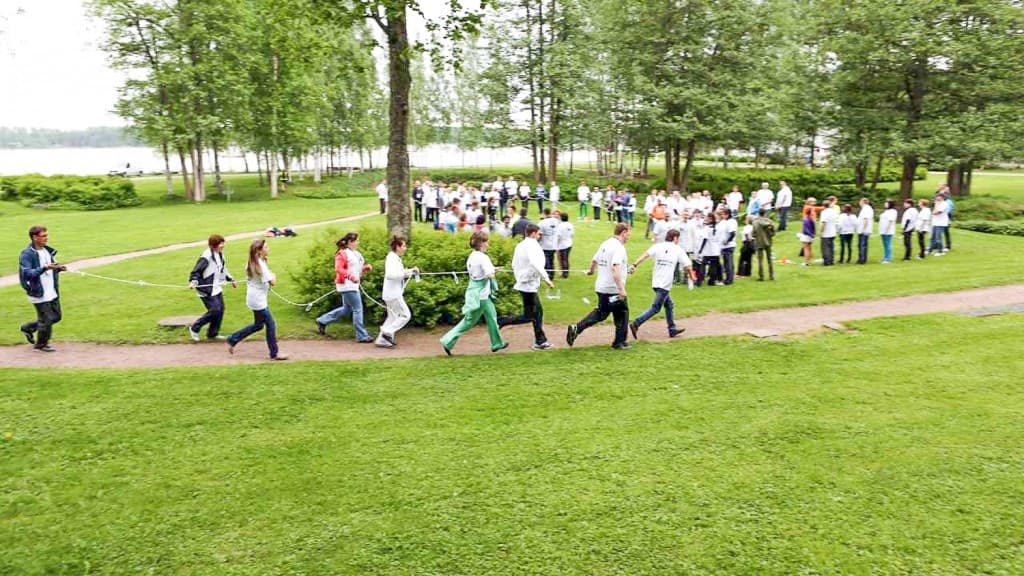 Herrasväen Pihakisat – 37+ henkilölle - 1
