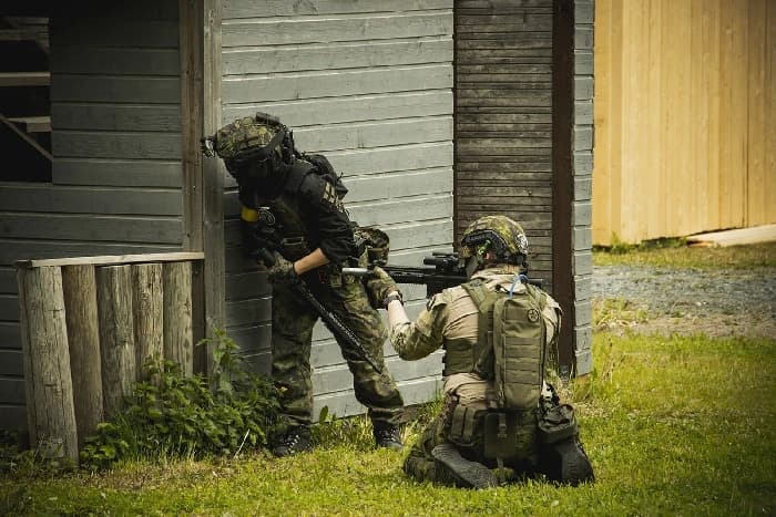 Lisähenkilö VIP Airsoft -peliin Vauhtifarmilla - 3