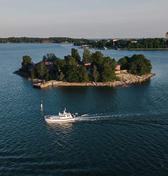 M/Y Fortune saaristoristeily Helsingissä, ma–ti 4h - 2