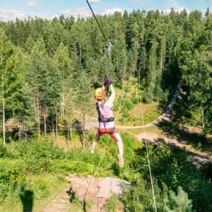 Seikkailupuisto Hyvinkäällä - Mega Zipline rata - 1