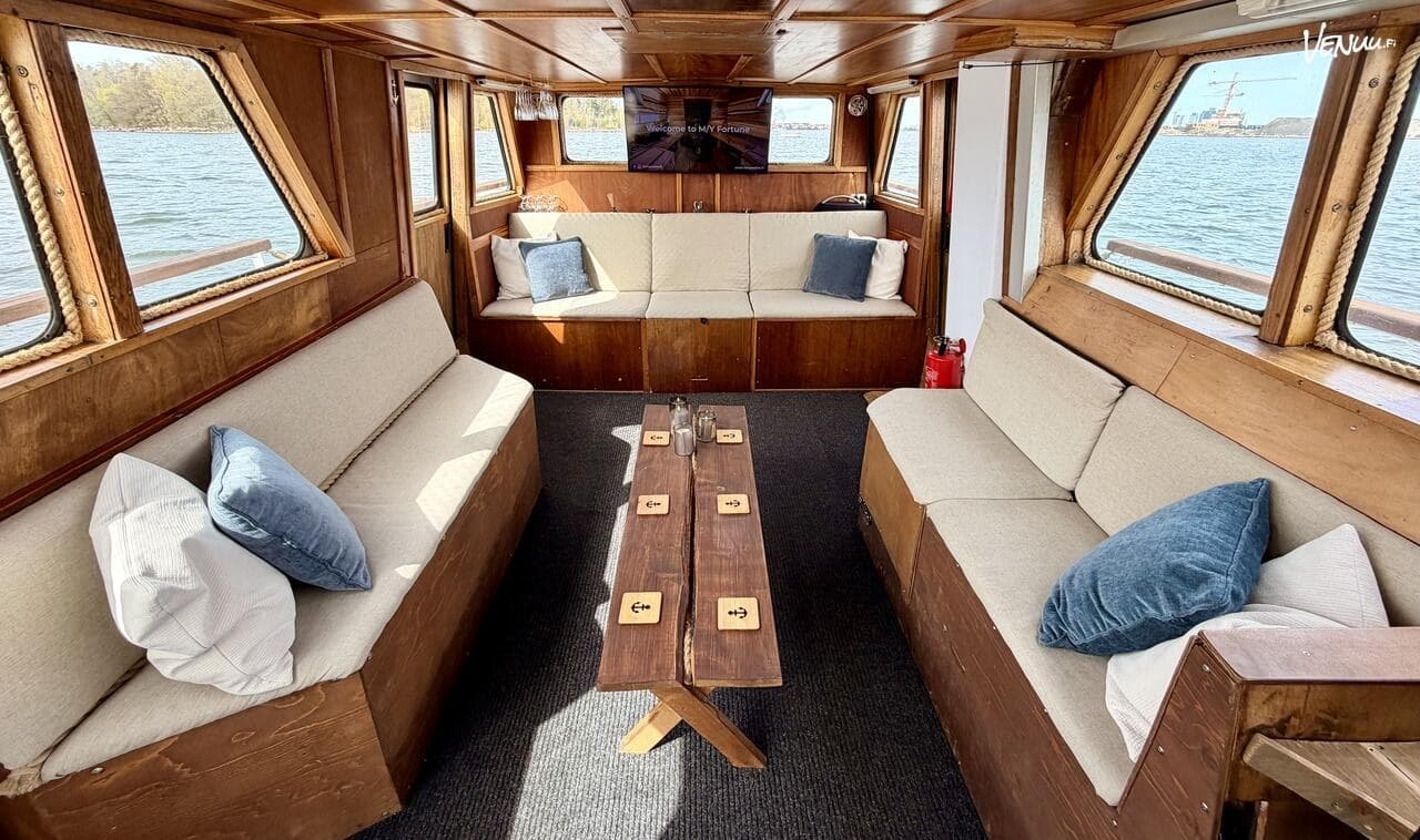 M/Y Fortune saaristoristeily Helsingissä, ma–ti 4h - 3