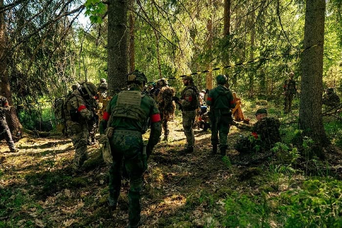 Lisähenkilö VIP Airsoft -peliin Vauhtifarmilla - 4
