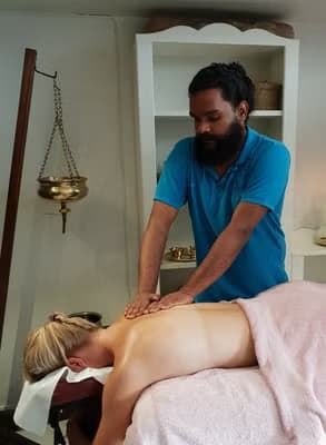 Ayurvedinen marmahieronta – 75 min