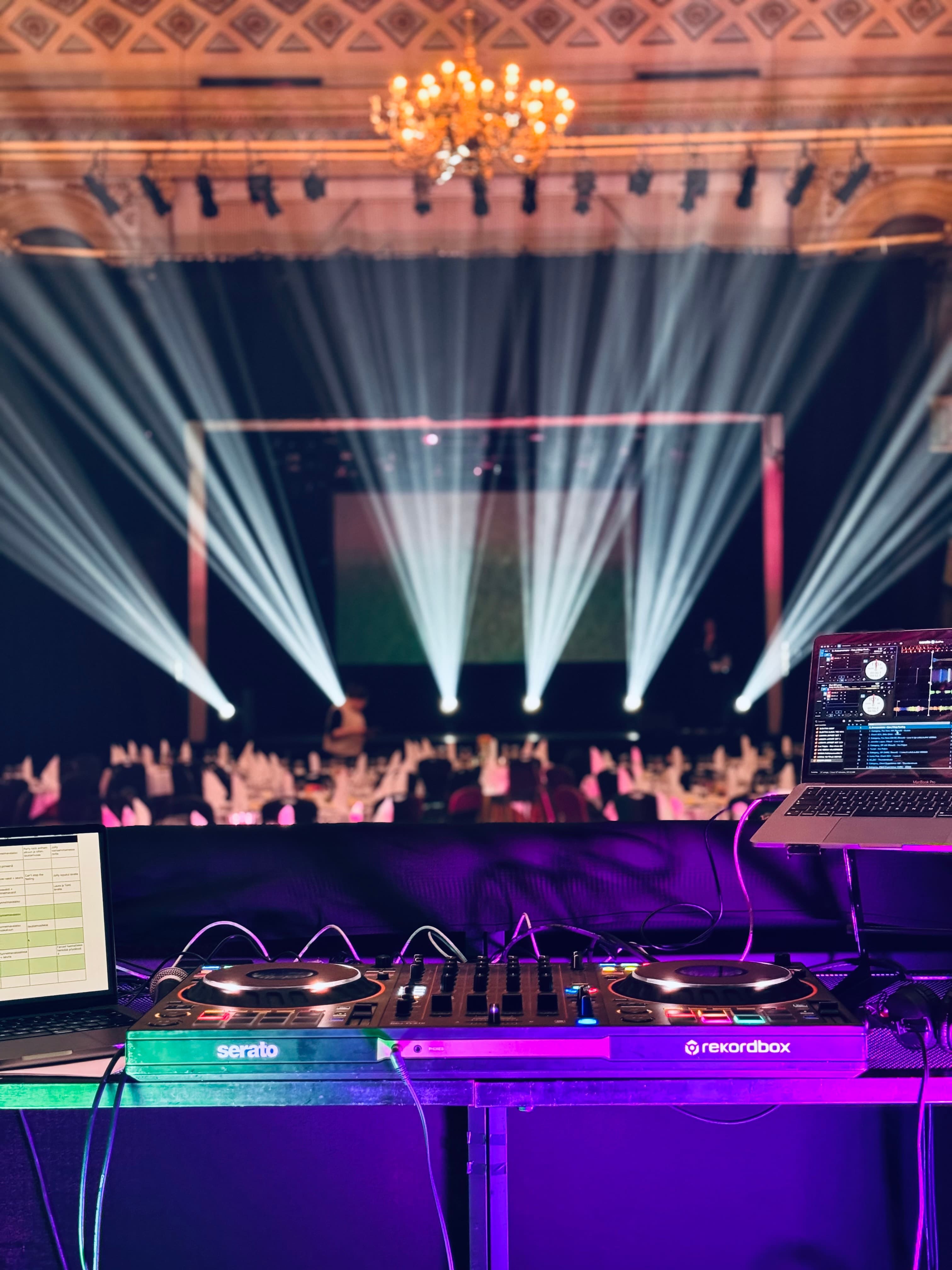 DJ-soiton alkeet, Helsinki | 2h - 3