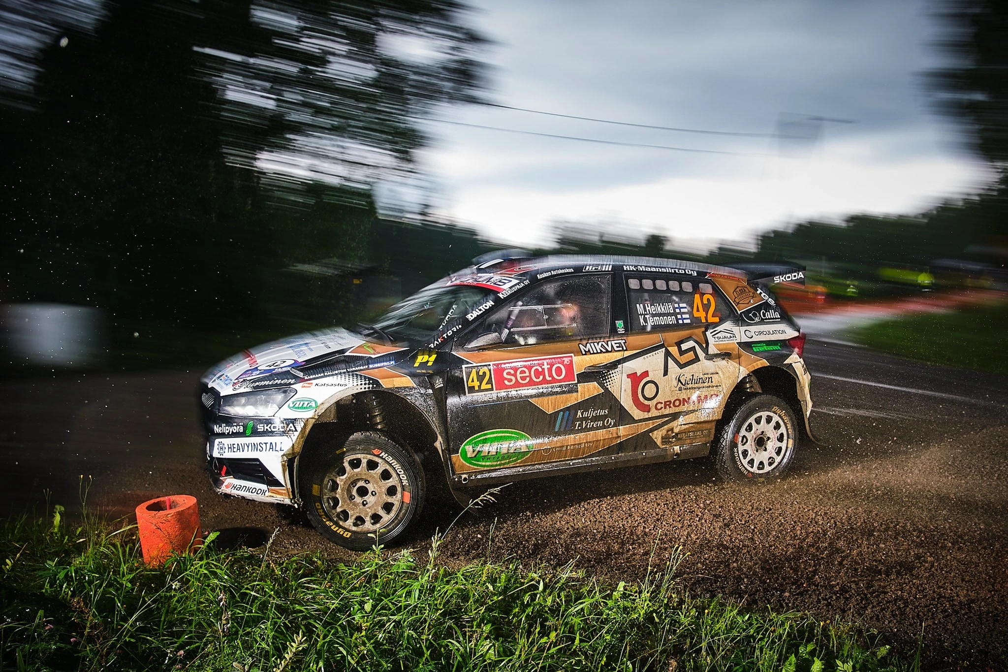 Rallielämys suomenmestarin kyydissä 1-2 henkilölle - 3